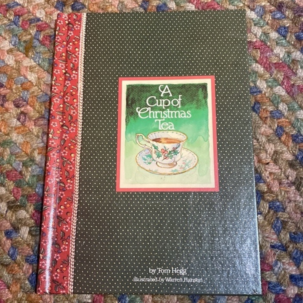 A Cup of‎ Christmas Tea hardcover book
